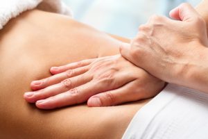 Tuina Massage auch für Kinder und Babys - TCM PRAXIS NATURHEILPRAXIS IM ZENTRUM RÖSSLI KARIN SANDMAIER Ochsenweg 1, 5018 Erlinsbach AG Telefon: 062 530 14 16 info@akupunktur-heilkraeuter.ch